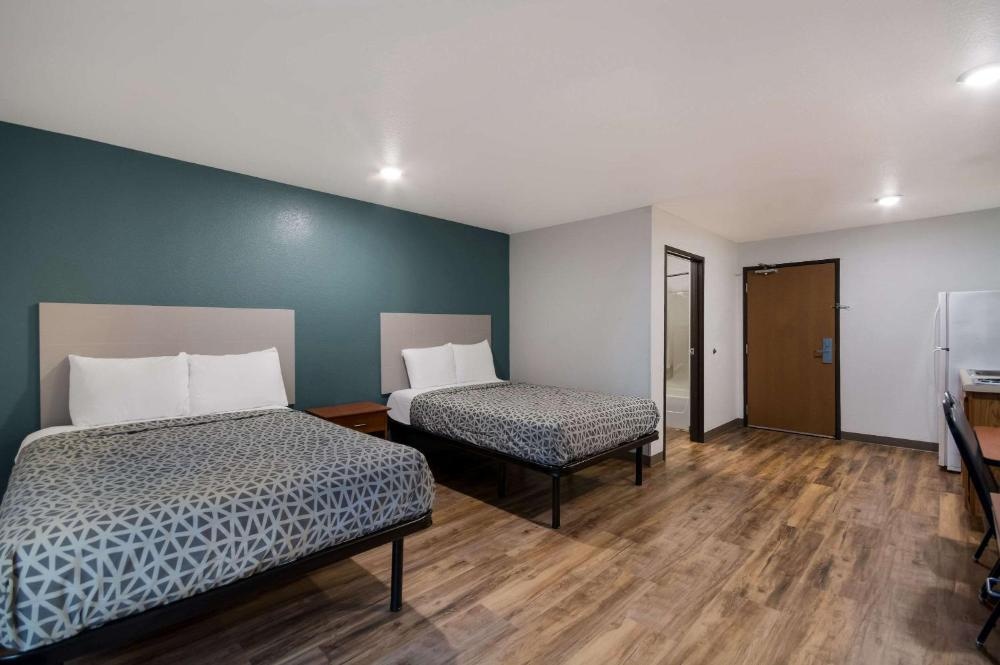 Queen Suite - Accessible/Non-Smoking